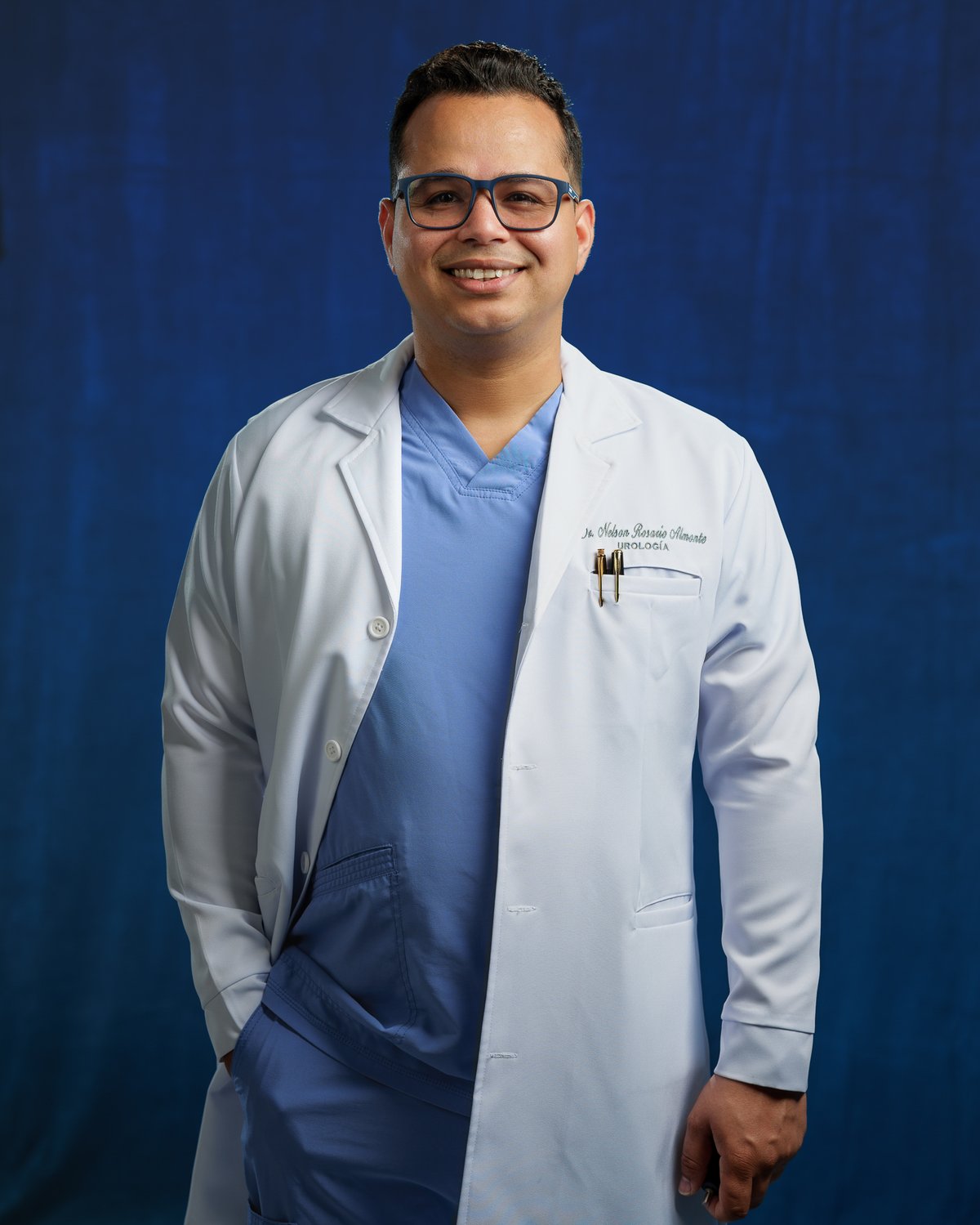 Dr. Nelson Rosario Almonte, Cirujano Urólogo